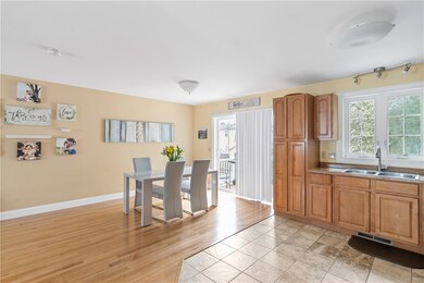 45 Oakwood Ave, Providence, RI 02909 - photo 6