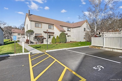 59 Sycamore Dr, Middletown, NY 10940 - photo 3