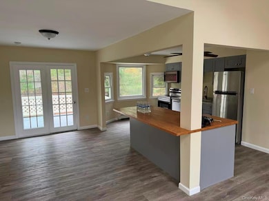 20 Westfield Rd, Coram, NY 11727 - photo 2