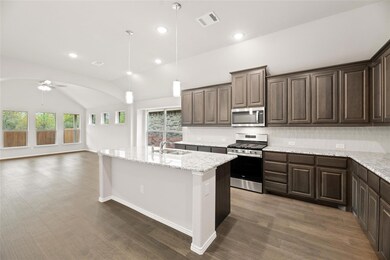 4637 Pentridge Dr, Crowley, TX 76036 - photo 6