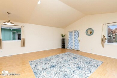 05-Living Room 20210428-DW-2292-Edit