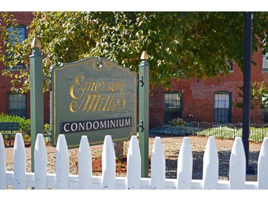 Emerson Mills unit 307, Pembroke, NH 03275 - photo 2