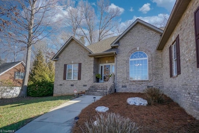 2323 Hickory Forest Dr, Asheboro, NC 27203 - photo 4