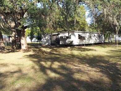 36821 Chestnut Ln, Zephyrhills, FL 33541 - photo 7