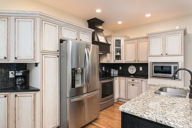 306 Lakeshore Cir, Georgetown, KY 40324 - photo 4