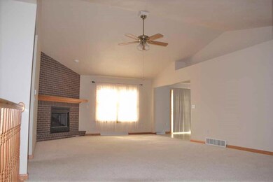 510 Roslyn Ave, Erie, PA 16505 - photo 2