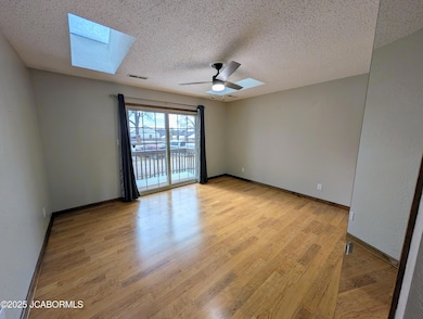 1310 Swifts Hwy unit H202, Jefferson City, MO 65109 - photo 4