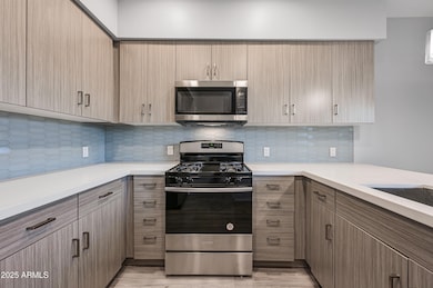 6-1027W5S-TFA-3BL-07 08 12 13 17 18-ocup