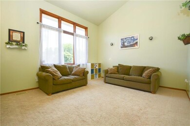 3312 SE 19th St, Des Moines, IA 50320 - photo 2