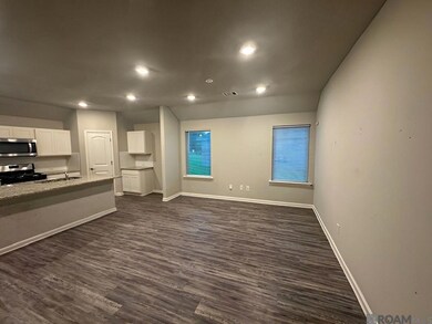 5417 Greenridge Ln, Zachary, LA 70791 - photo 3