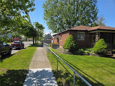 2595 Jerauld Ave, Niagara Falls, NY 14305 - photo 2