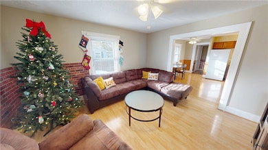 407 E 13th St, Georgetown, IL 61846 - photo 3