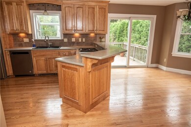 18 Carrington St, Blackstone, MA 01504 - photo 4