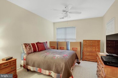20419 Riverbend Square unit 102, Sterling, VA 20165 - photo 5