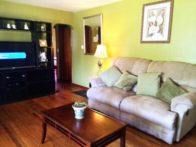 familyroom2