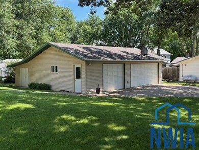 610 S Carroll St, Rock Rapids, IA 51246 - photo 3