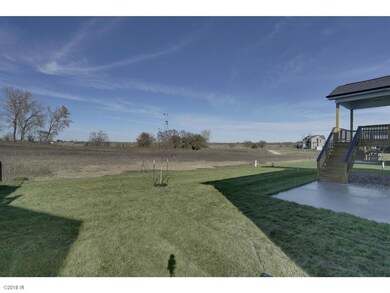 9627 Marnewood Dr, Johnston, IA 50131 - photo 6