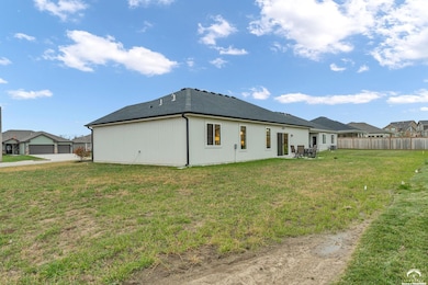 2620 E 26th Ct, Lawrence, KS 66046 - photo 6