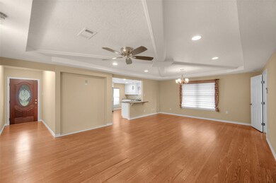 106 Prairie Wilde St, Friendswood, TX 77546 - photo 4