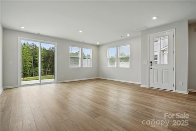 2040 Vinyasa Ln, Charlotte, NC 28215 - photo 4
