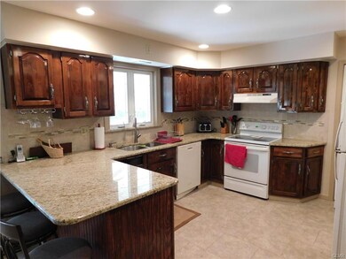 4520 Quarry St, Whitehall, PA 18052 - photo 7