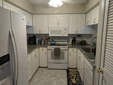 772 Bird Bay Dr N unit 104, Venice, FL 34285 - photo 3