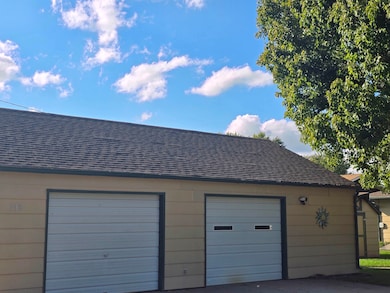 932 E 9th St, Concordia, KS 66901 - photo 6