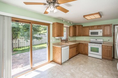 2520 SE 17th St, Des Moines, IA 50320 - photo 6