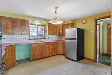 Lots of space in the kitchen!