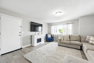 219 Glasgow St unit 2, Fall River, MA 02721 - photo 2