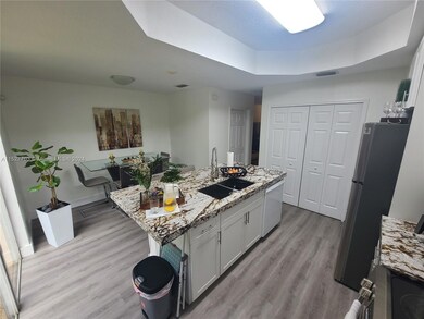 640 SW 107th Ave unit 604, Pembroke Pines, FL 33025 - photo 4