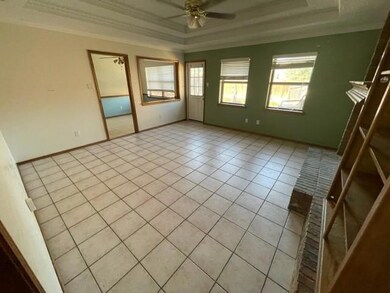 7913 Lynda Ln, North Richland Hills, TX 76180 - photo 3