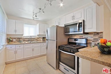 530 E 99th St, Inglewood, CA 90301 - photo 3