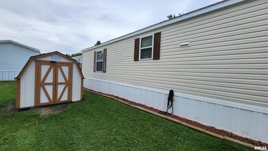 5112 N Fairmount St unit 139, Davenport, IA 52806 - photo 6