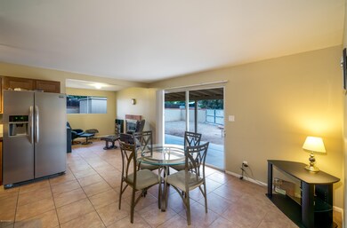 07 Dining Room