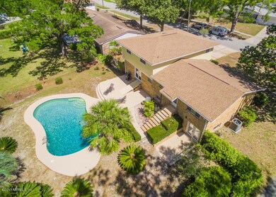 7824 Holiday Rd S, Jacksonville, FL 32216 - photo 6