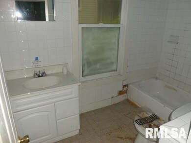 1127 N Ripley St, Davenport, IA 52803 - photo 6