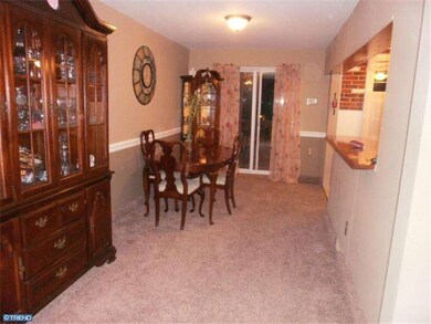 1055 Oakwood Dr, Glenolden, PA 19036 - photo 7