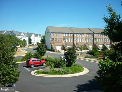 13398 Burrough Farm Dr, Herndon, VA 20171 - photo 7