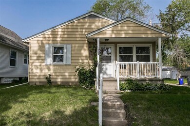1114 11th St NW, Cedar Rapids, IA 52405 - photo 3
