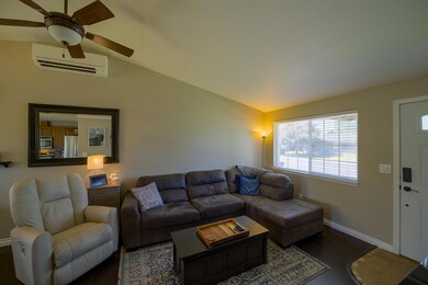 3208 SW QUARTZ AVE-11