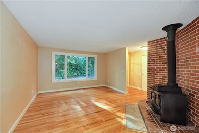 5492 NE Laura Ct, Poulsbo, WA 98370 - photo 2