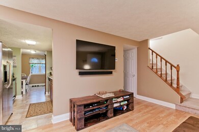 7188 Glenmeadow Ct, Frederick, MD 21703 - photo 2