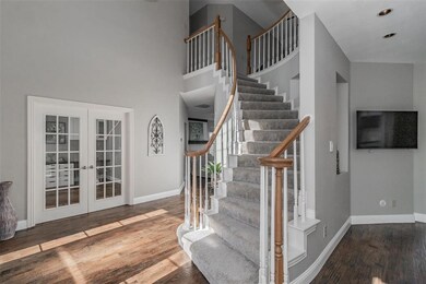 704 Crystal Ln, Hurst, TX 76054 - photo 5