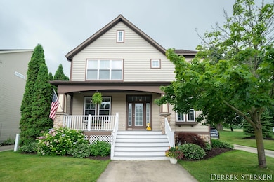1-web-or-mls-652-cedar-square-st