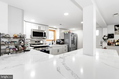 501 W Maple Ave, Wildwood, NJ 08260 - photo 6