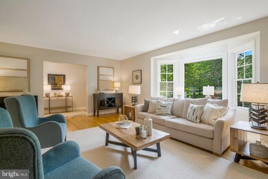 6128 Beachway Dr, Falls Church, VA 22041 - photo 5