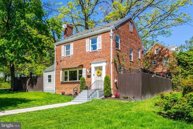 7417 Wildwood Dr, Takoma Park, MD 20912 - photo 2