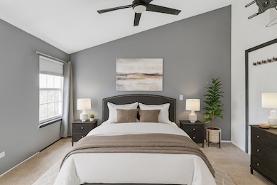 1941 Quaker Hollow Ln unit 11, Streamwood, IL 60107 - photo 4