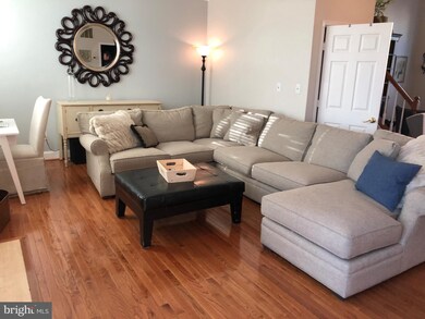 13909 Green Trails Ct, Centreville, VA 20121 - photo 4